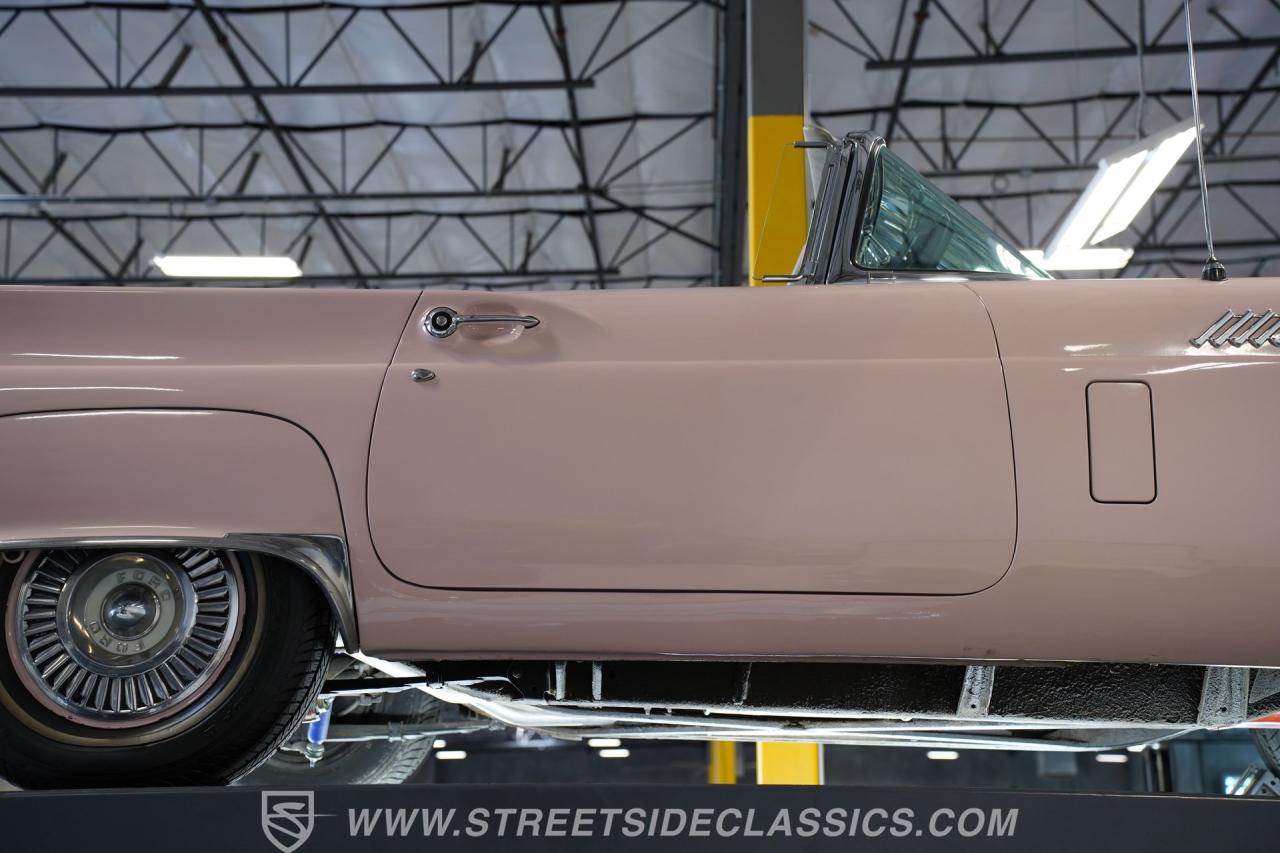 1957 Ford Thunderbird