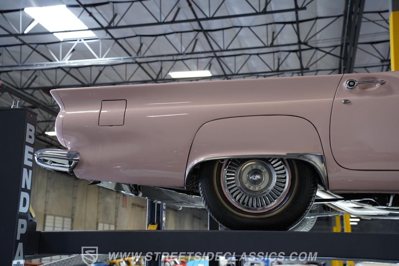 1957 Ford Thunderbird