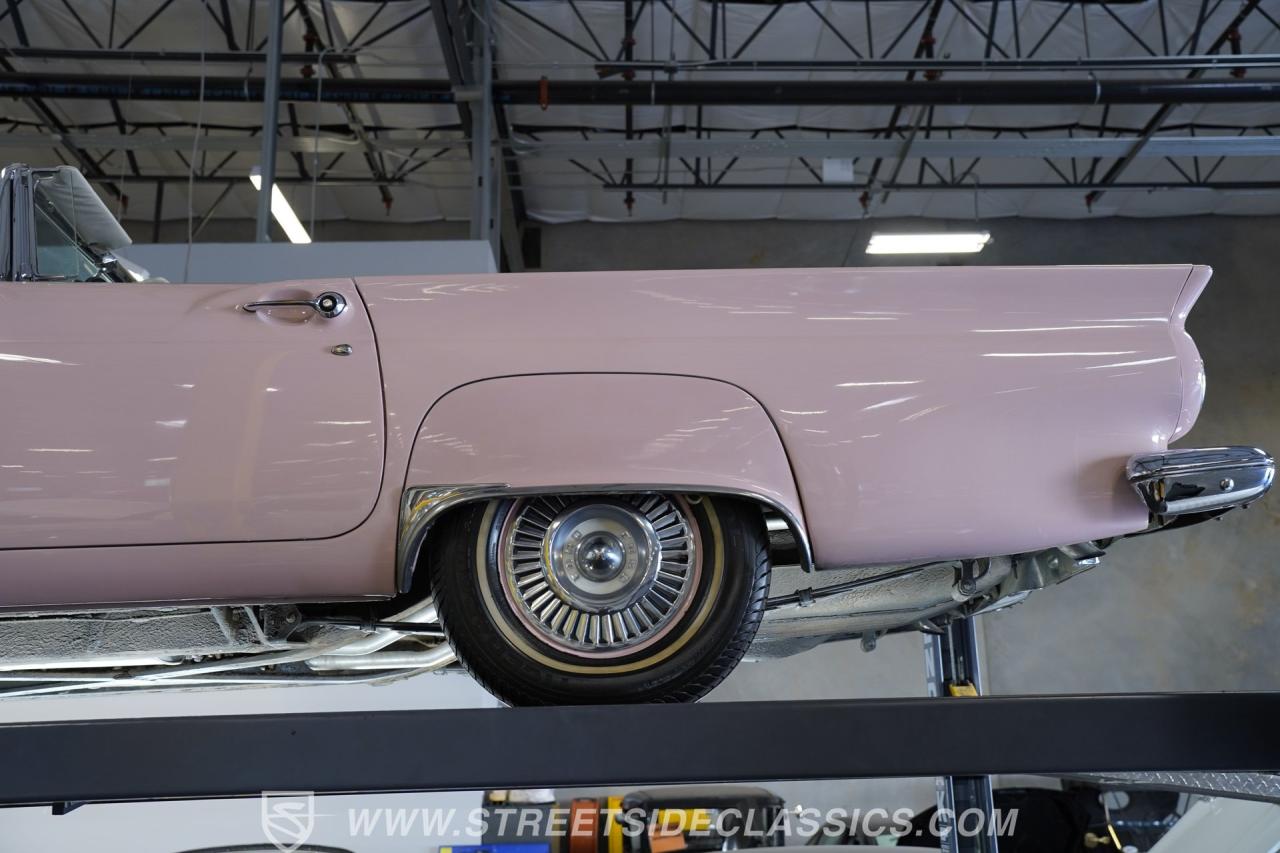 1957 Ford Thunderbird