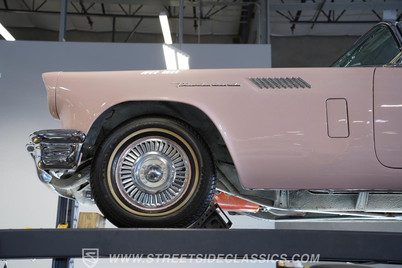 1957 Ford Thunderbird