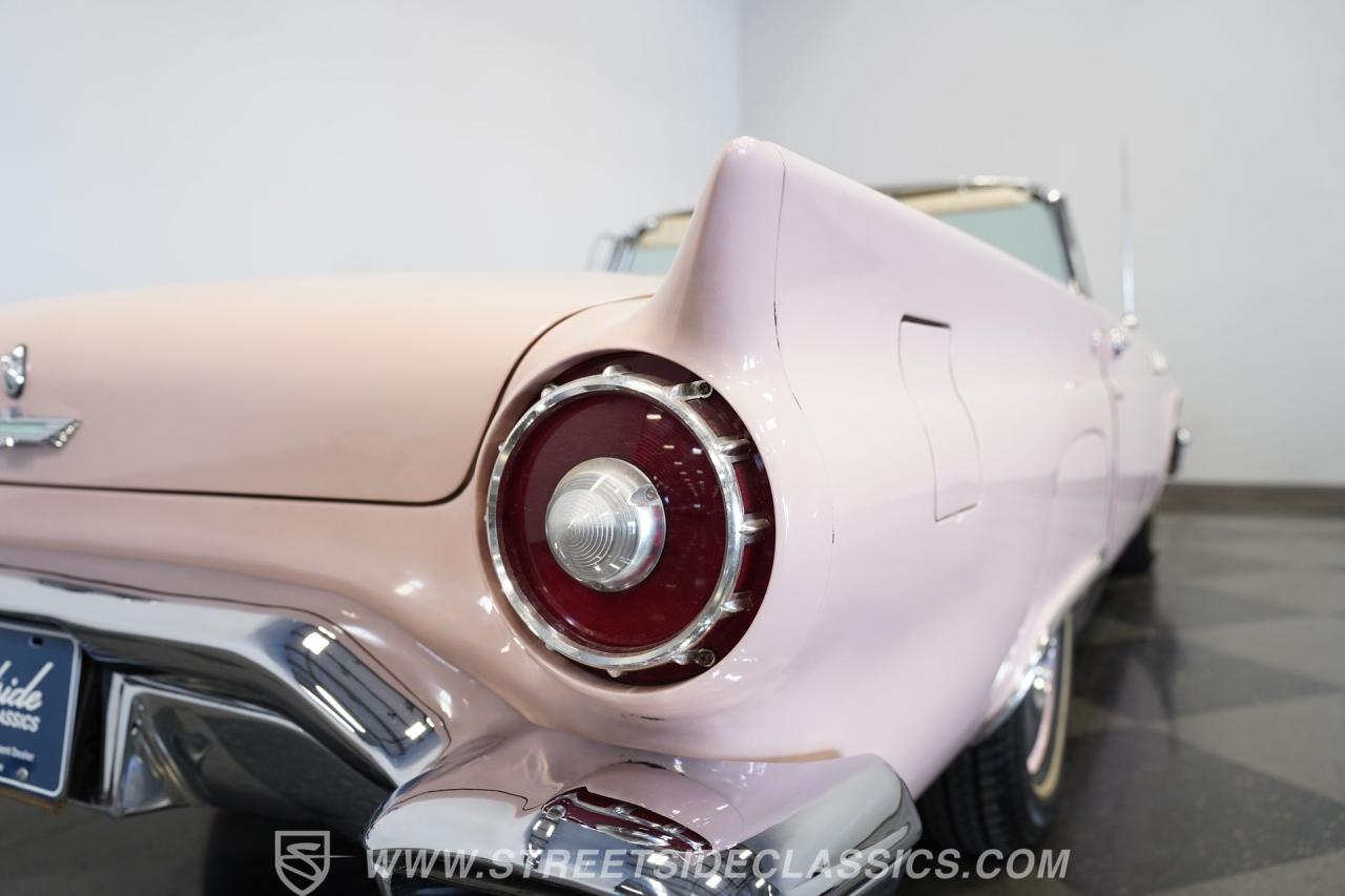 1957 Ford Thunderbird