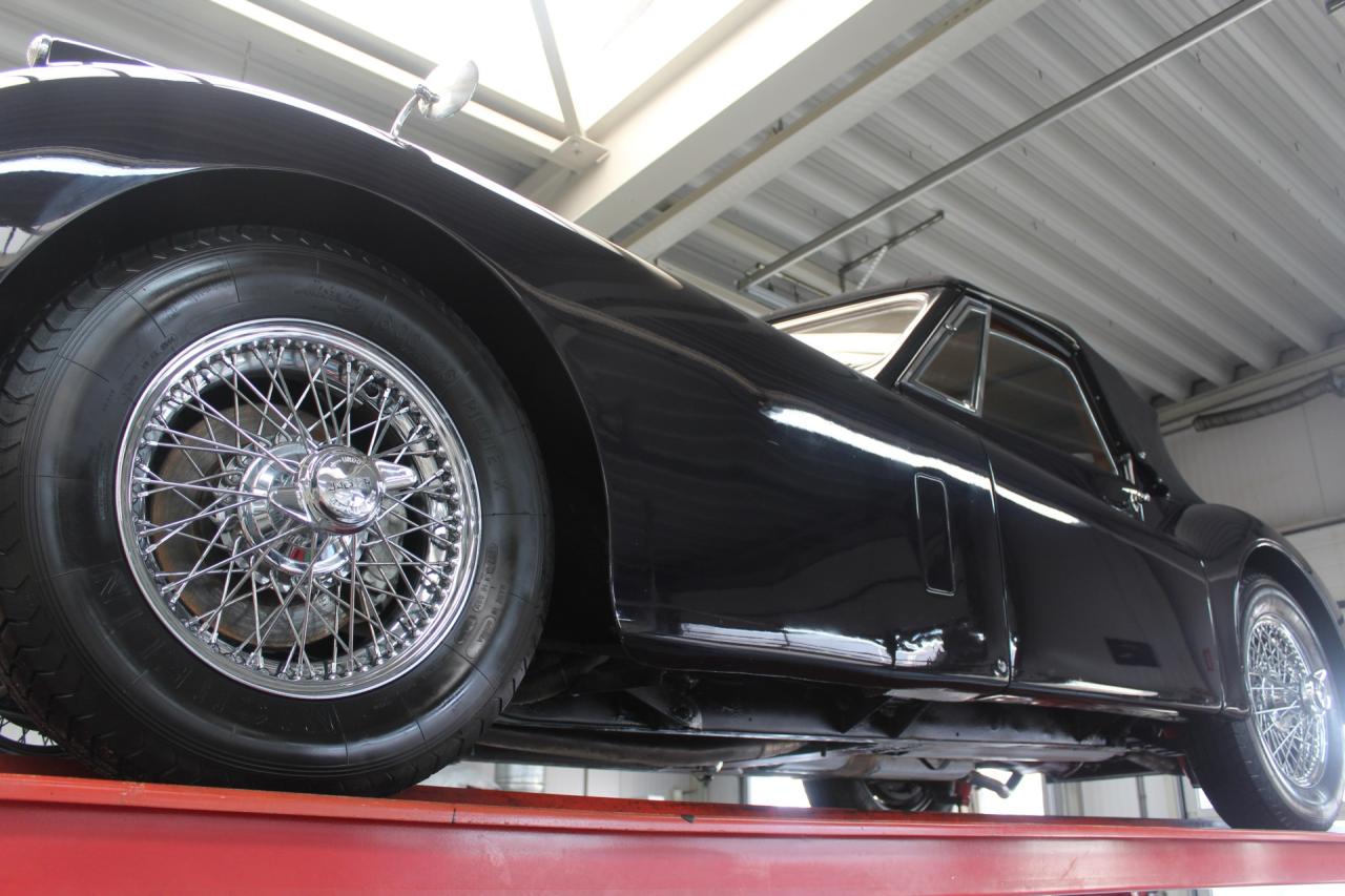 1957 Jaguar XK140 SE Drophead Coupe &ldquo;Overdrive&rdquo;