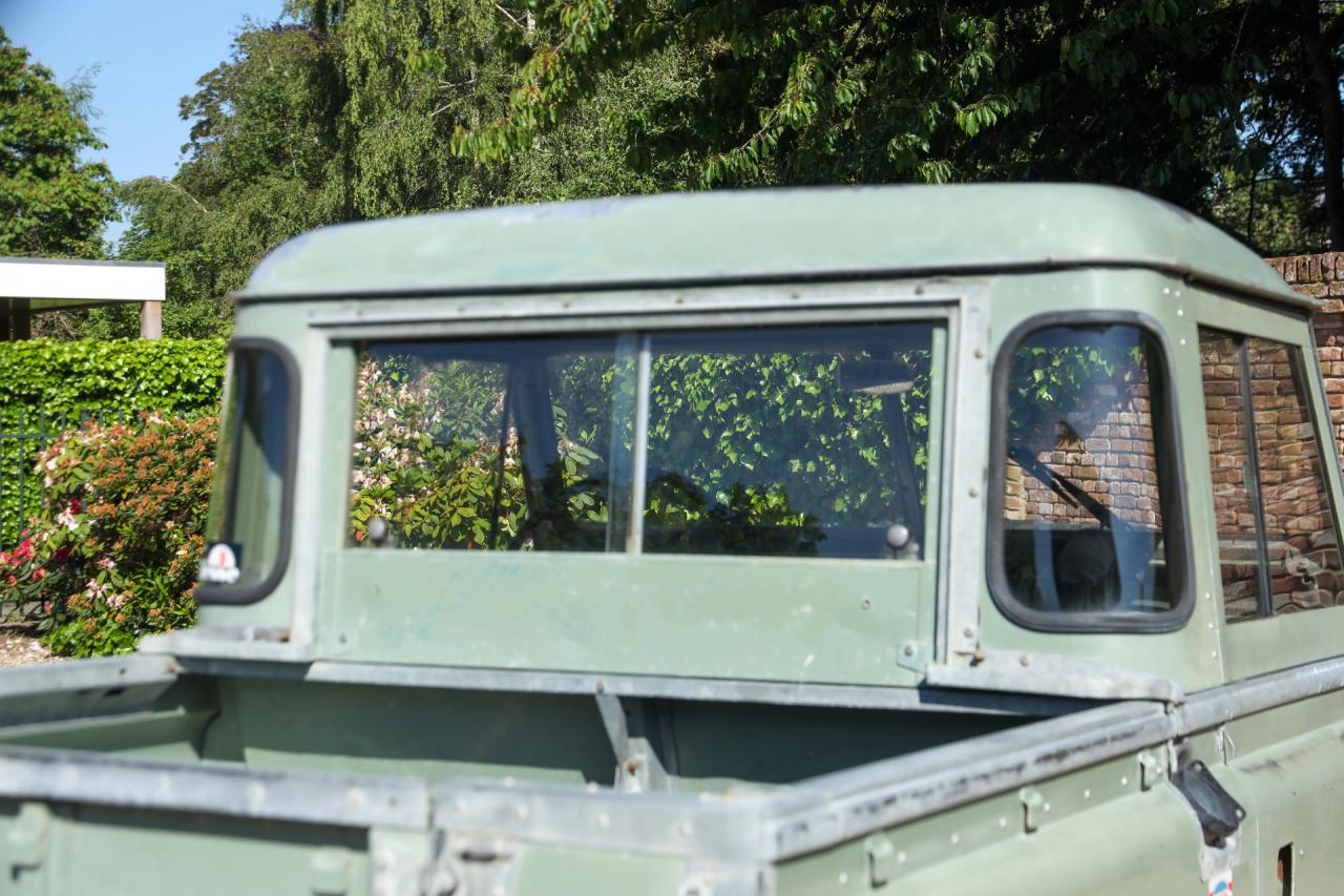 1965 Land Rover 88 IIA &ldquo;Regular with truck cab&rdquo;