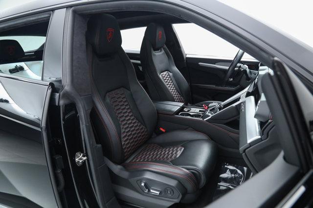 2022 Lamborghini Urus