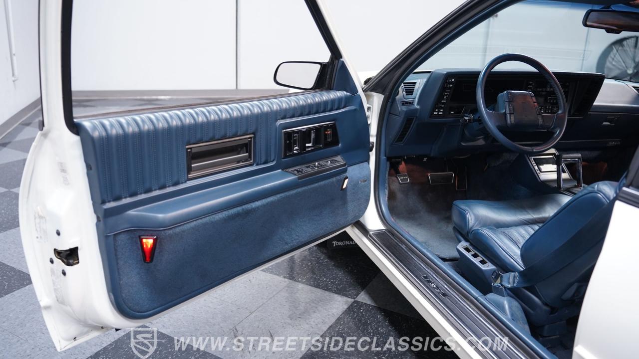 1989 Oldsmobile Toronado Trofeo