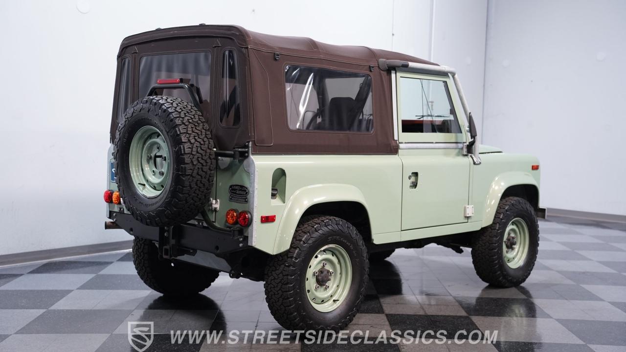 1997 Land Rover Defender 90 NAS