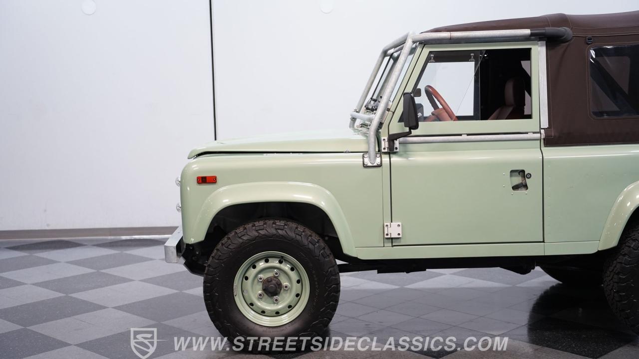 1997 Land Rover Defender 90 NAS