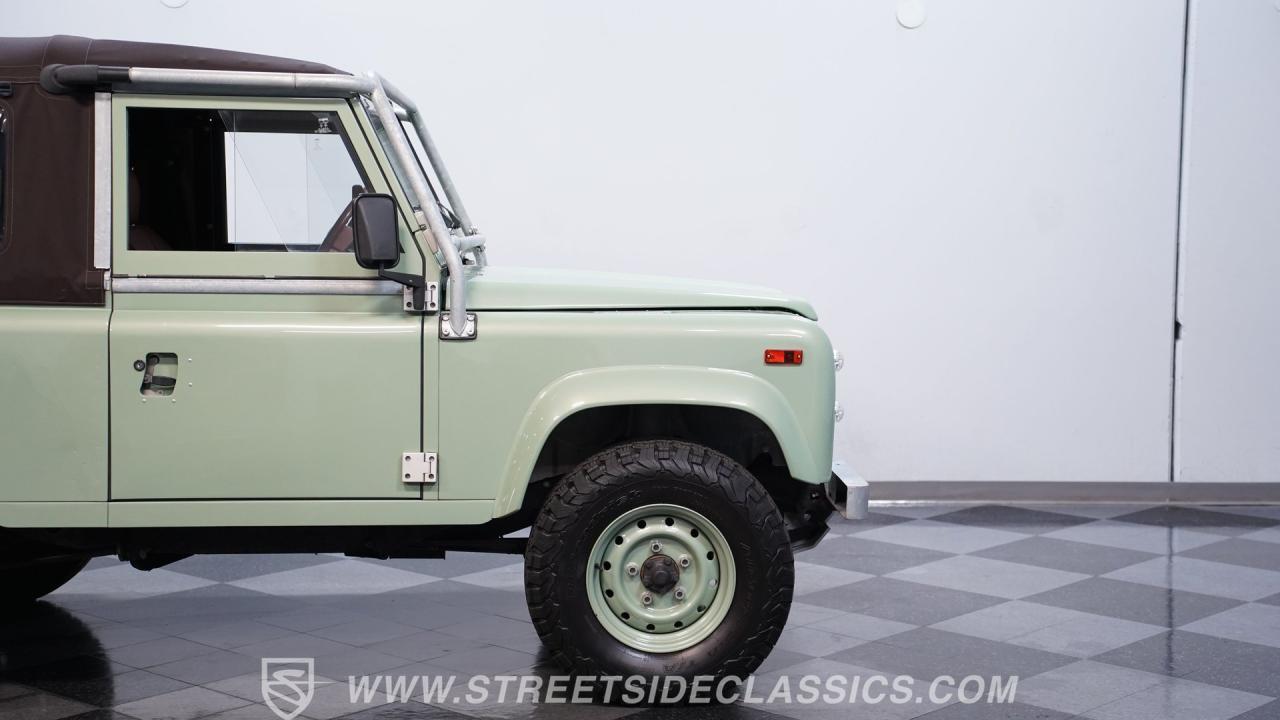 1997 Land Rover Defender 90 NAS