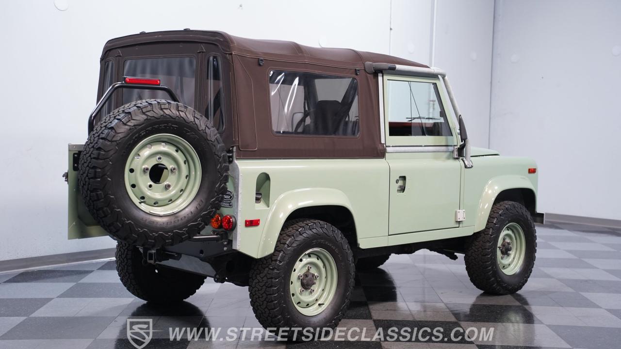 1997 Land Rover Defender 90 NAS