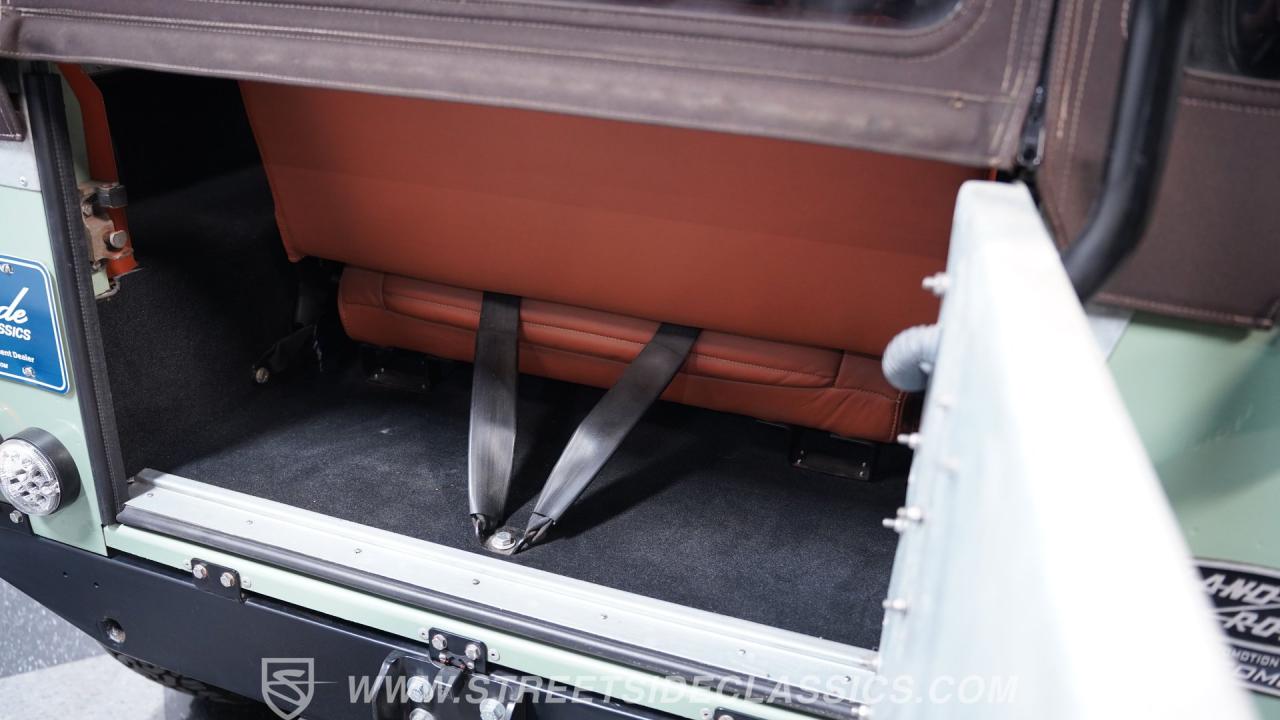 1997 Land Rover Defender 90 NAS