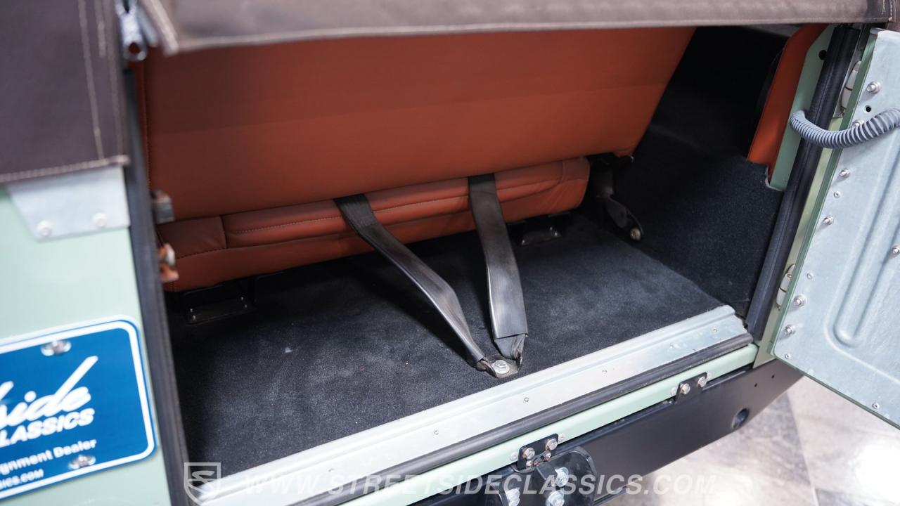 1997 Land Rover Defender 90 NAS