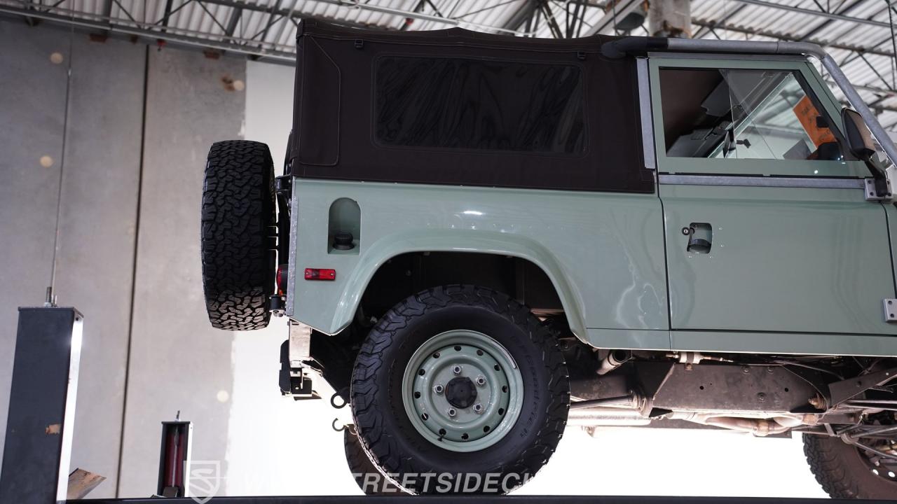 1997 Land Rover Defender 90 NAS