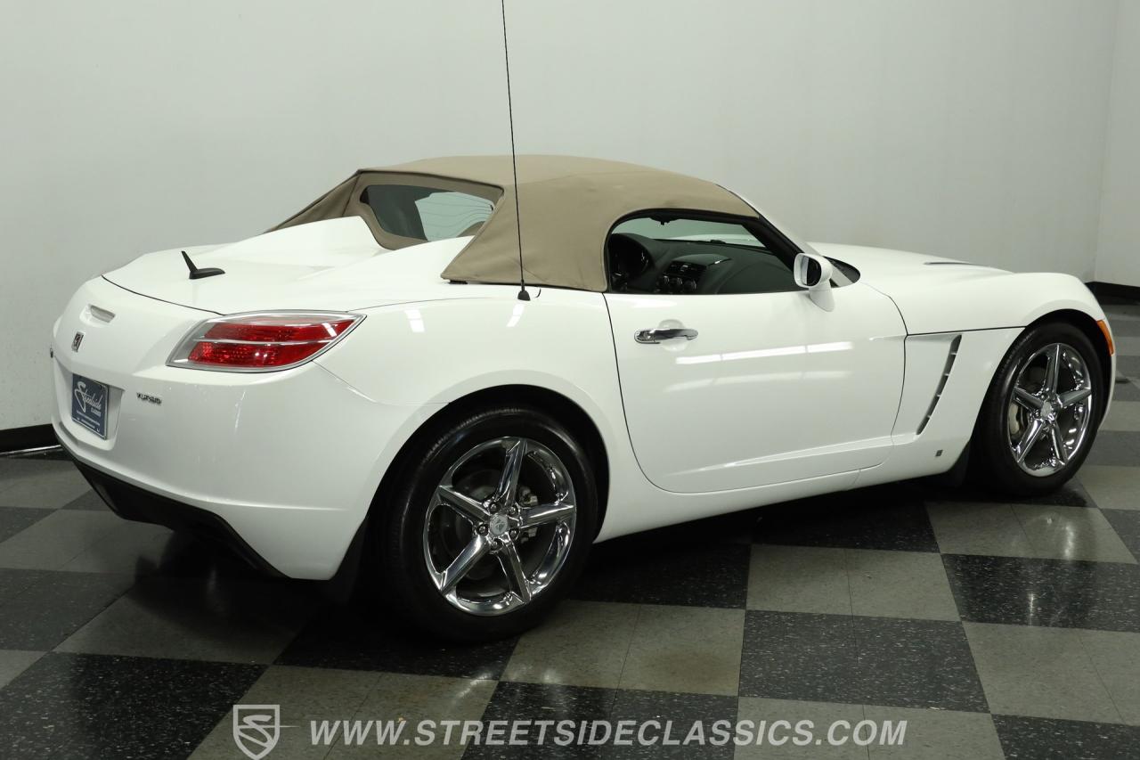 2009 Saturn Sky  Red Line