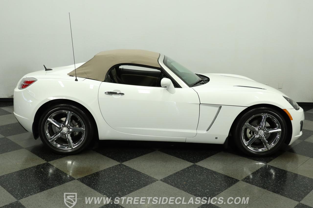 2009 Saturn Sky  Red Line
