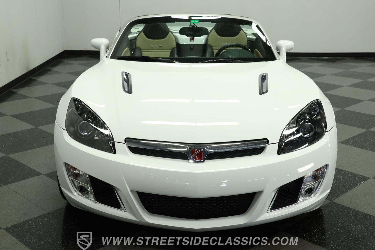 2009 Saturn Sky  Red Line