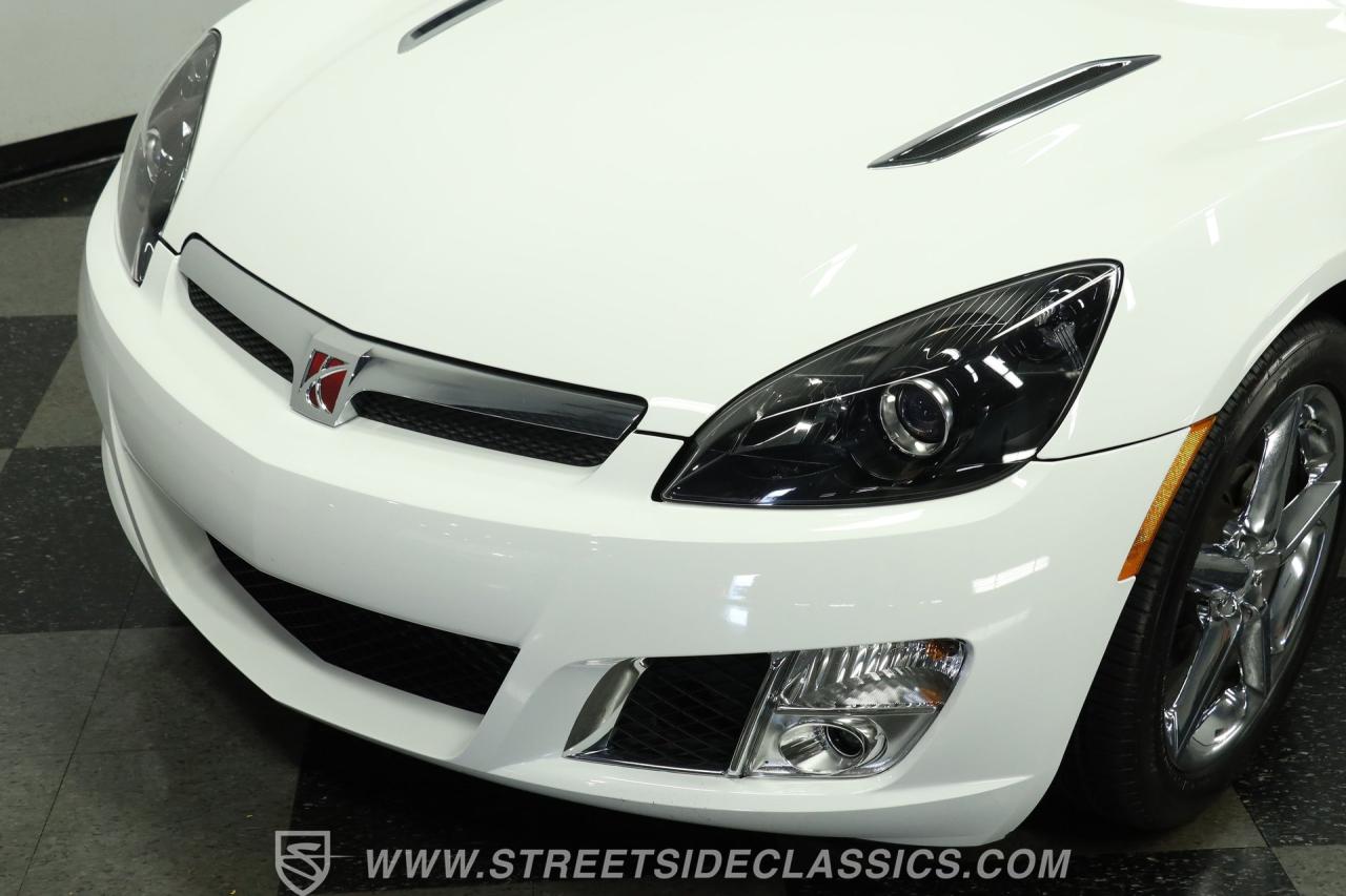 2009 Saturn Sky  Red Line