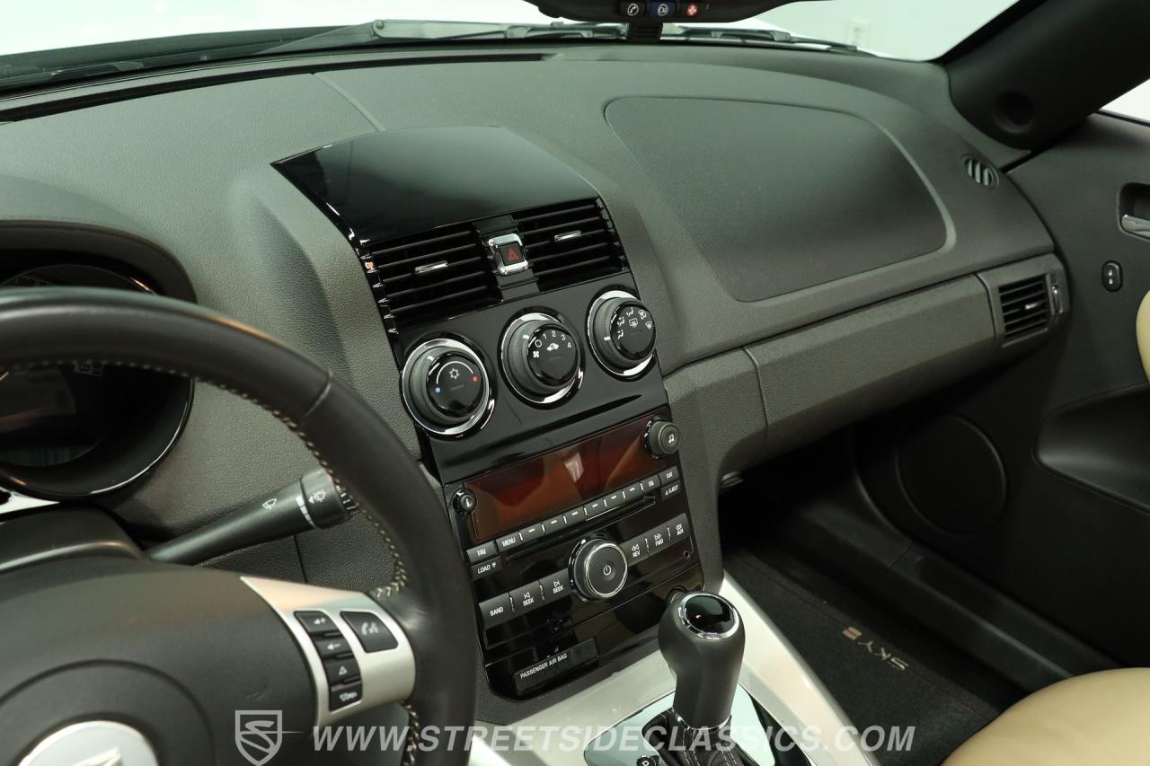 2009 Saturn Sky  Red Line