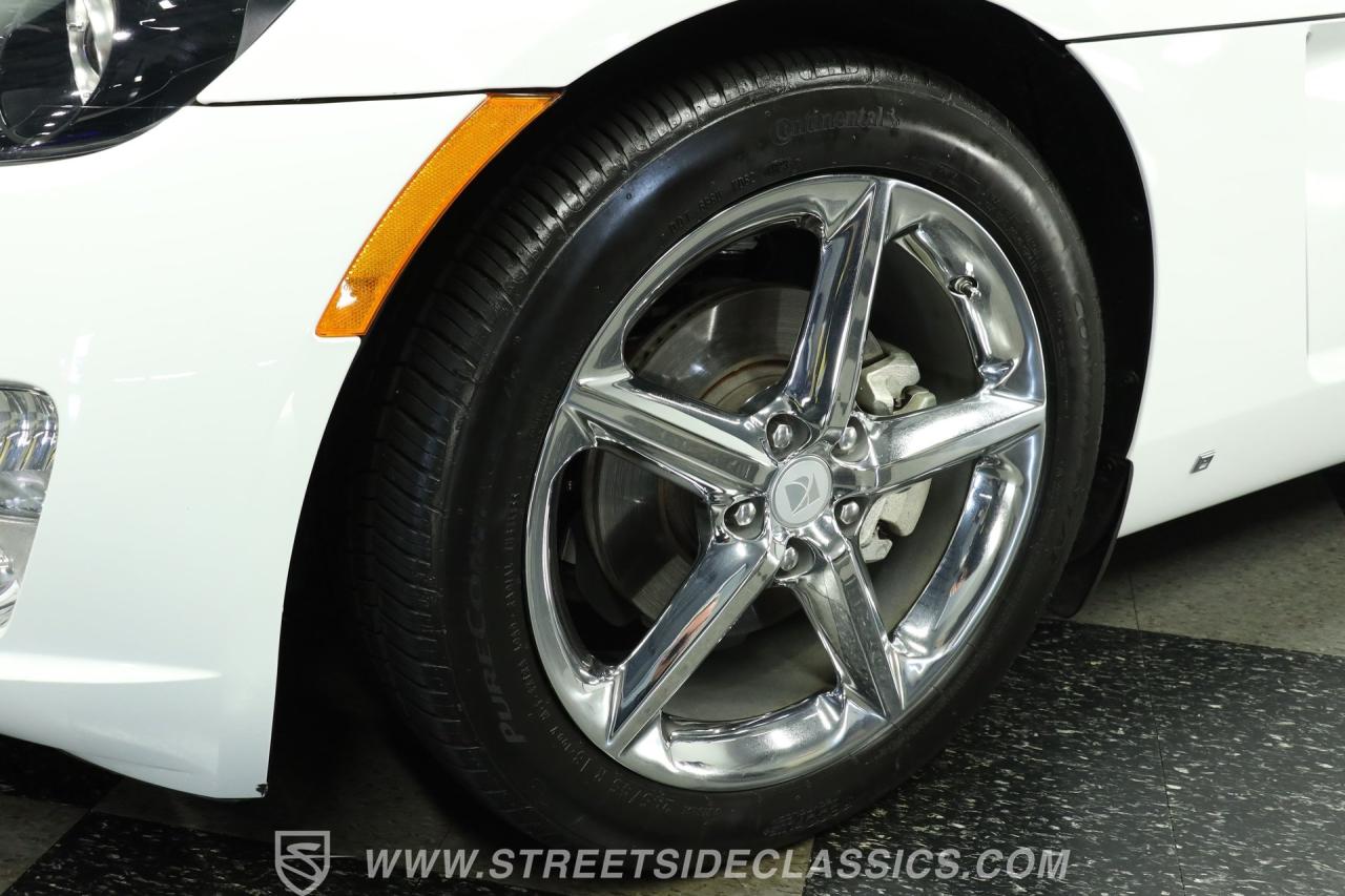 2009 Saturn Sky  Red Line