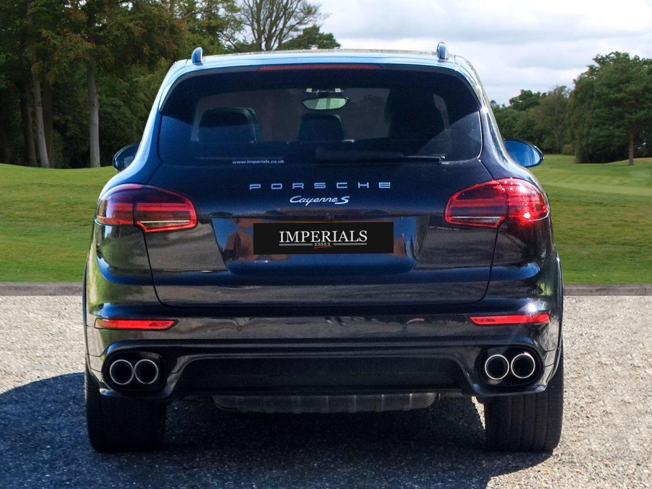 2017 Porsche 4.2 TD V8 S TiptronicS 4WD Euro 6 (s/s) 5dr