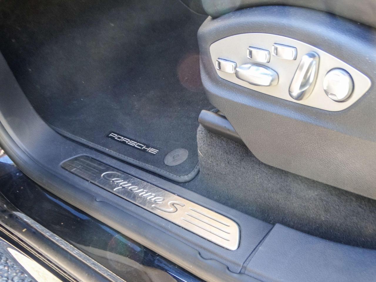 2017 Porsche 4.2 TD V8 S TiptronicS 4WD Euro 6 (s/s) 5dr