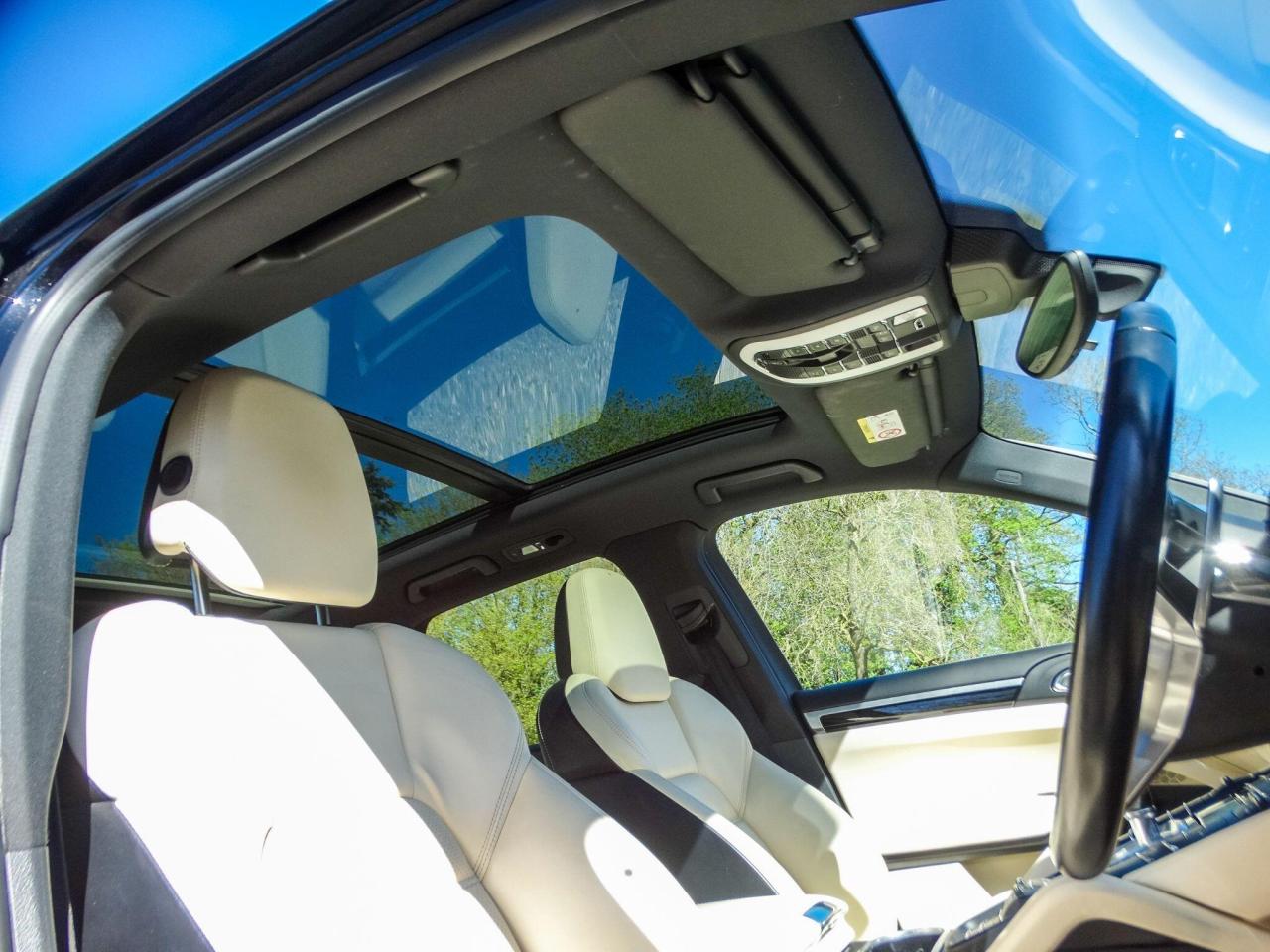 2017 Porsche 4.2 TD V8 S TiptronicS 4WD Euro 6 (s/s) 5dr