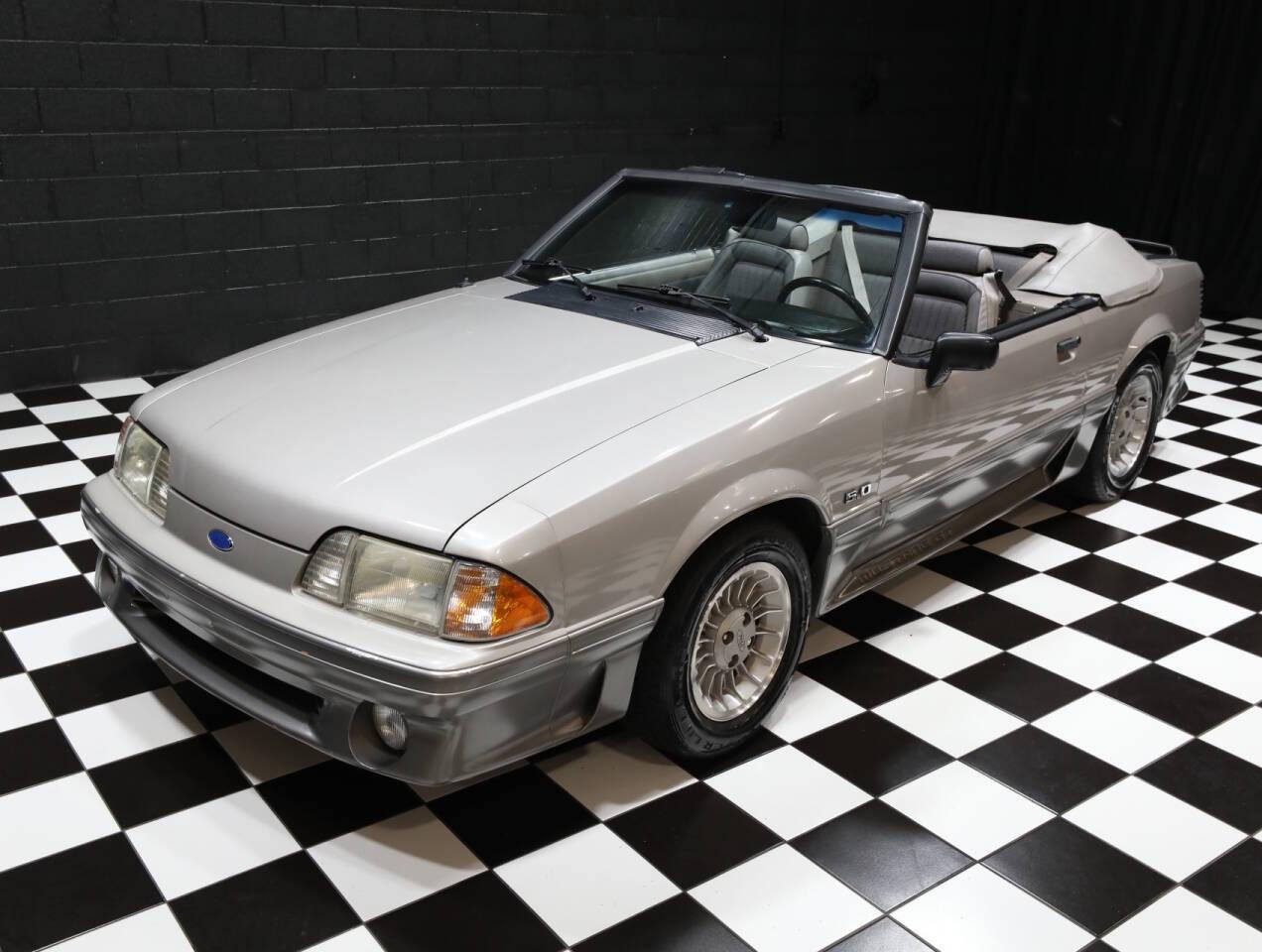 1990 Ford Mustang