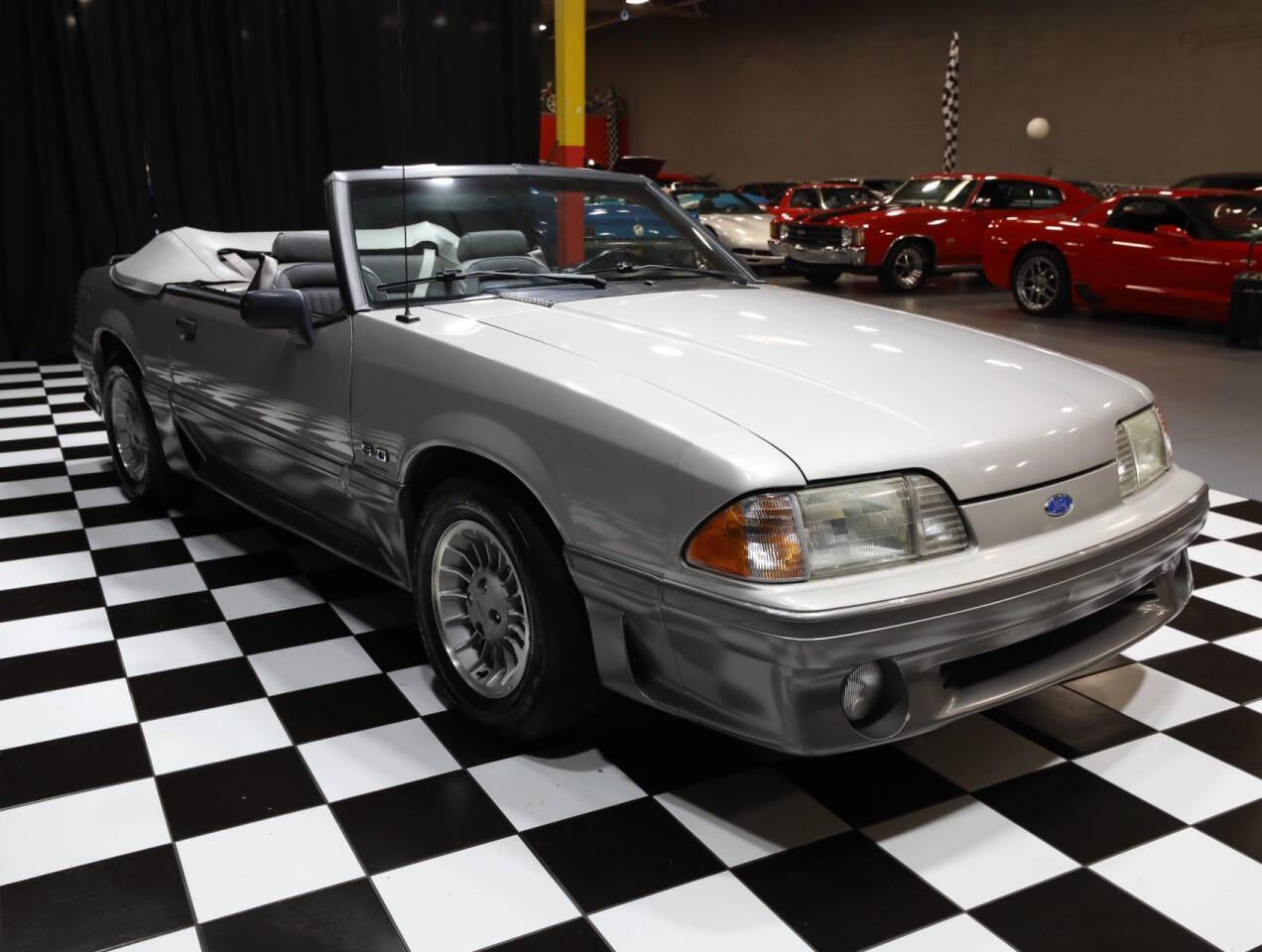 1990 Ford Mustang