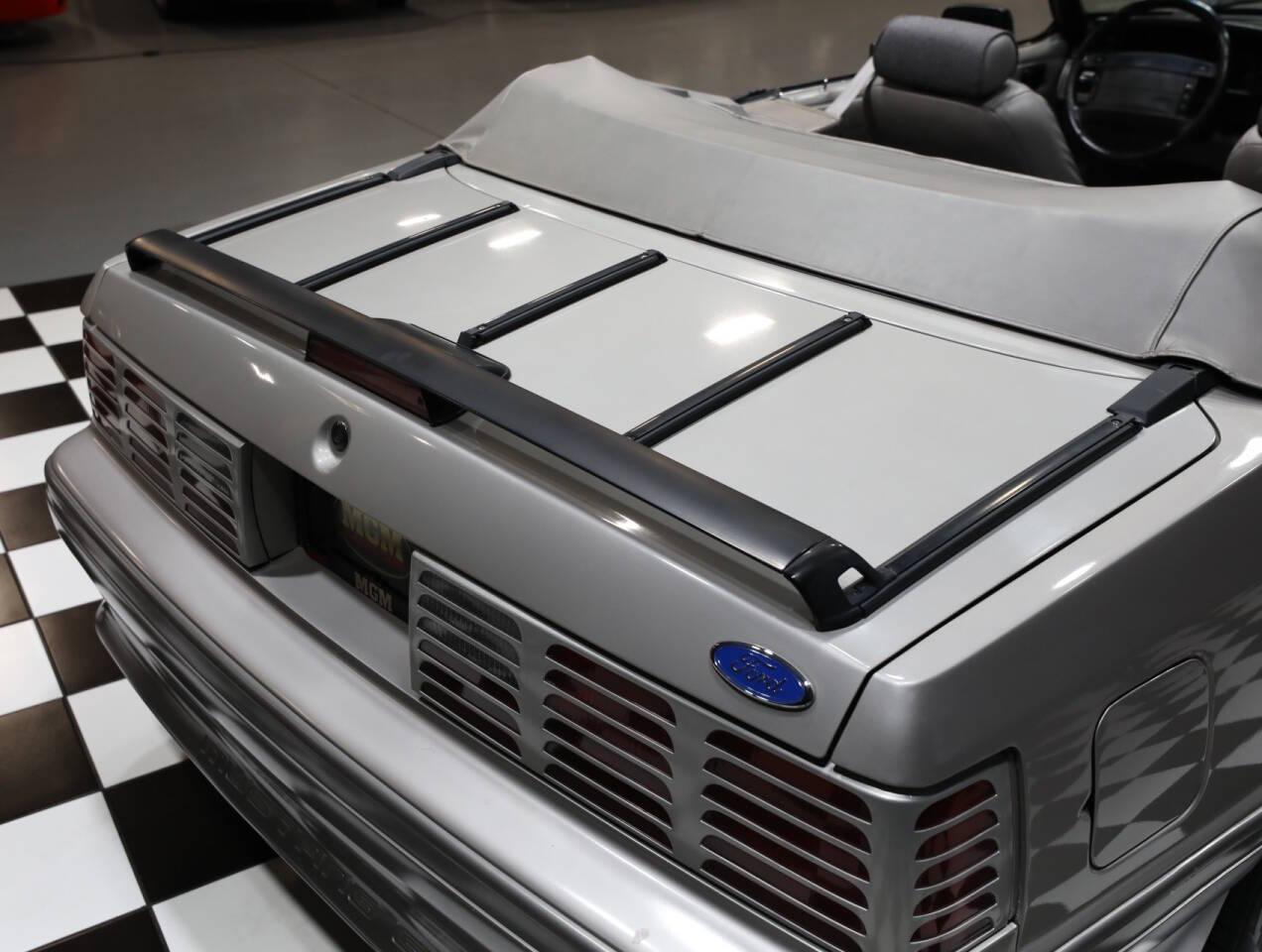 1990 Ford Mustang