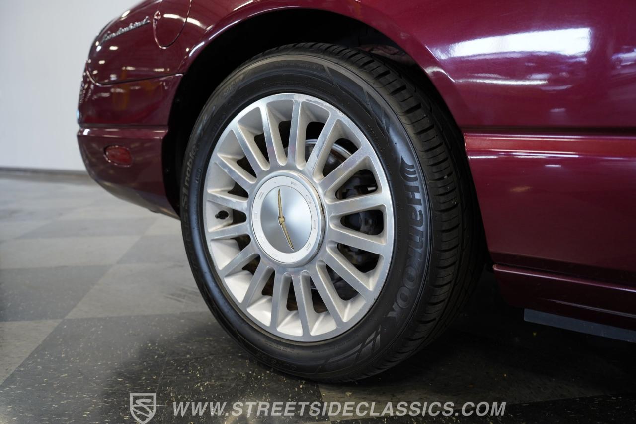 2004 Ford Thunderbird