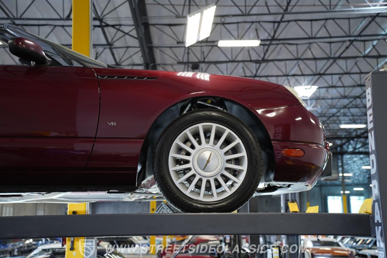 2004 Ford Thunderbird