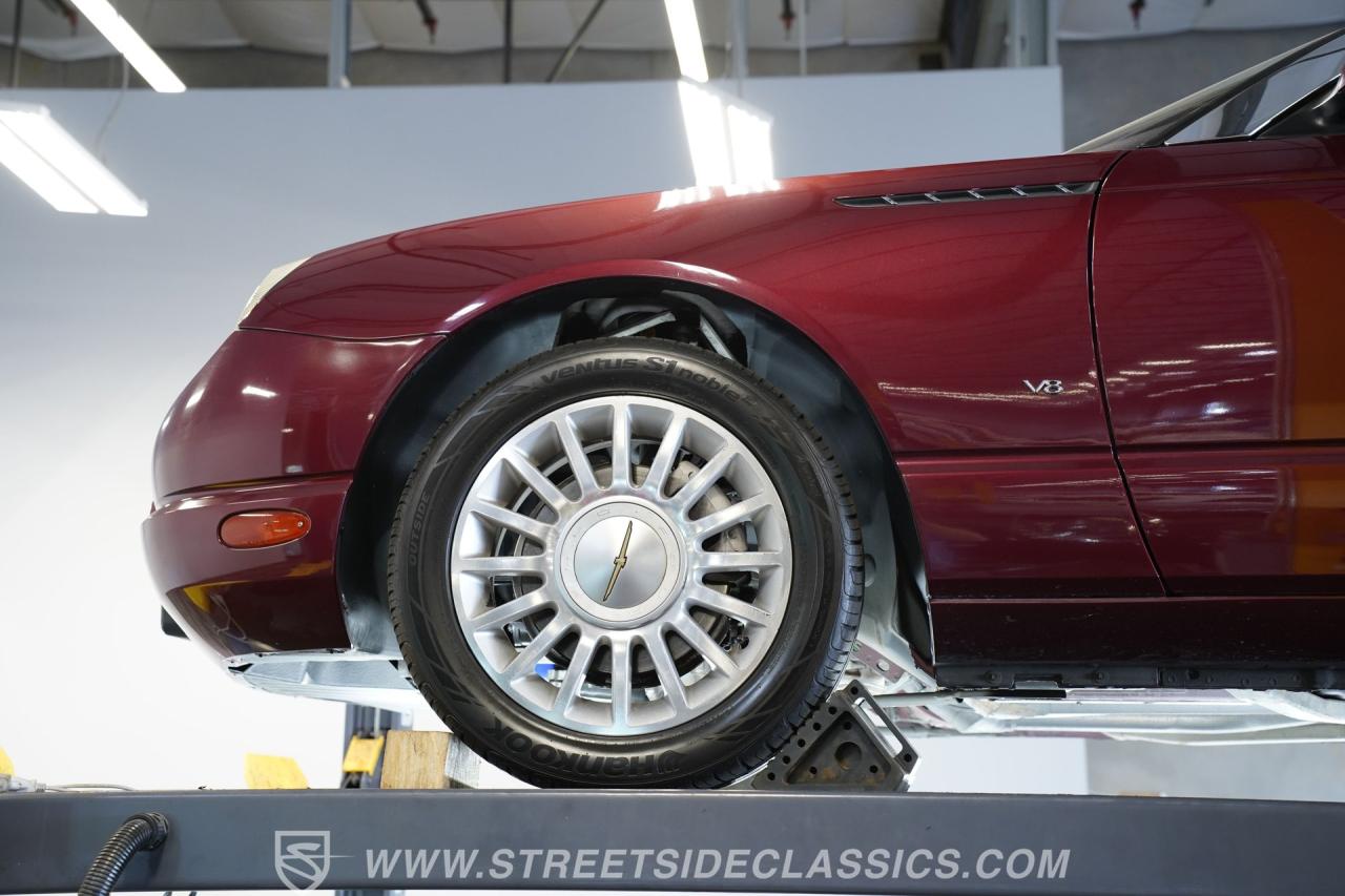 2004 Ford Thunderbird