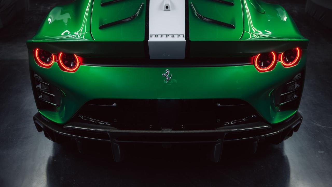 2023 Ferrari 812 Competizione