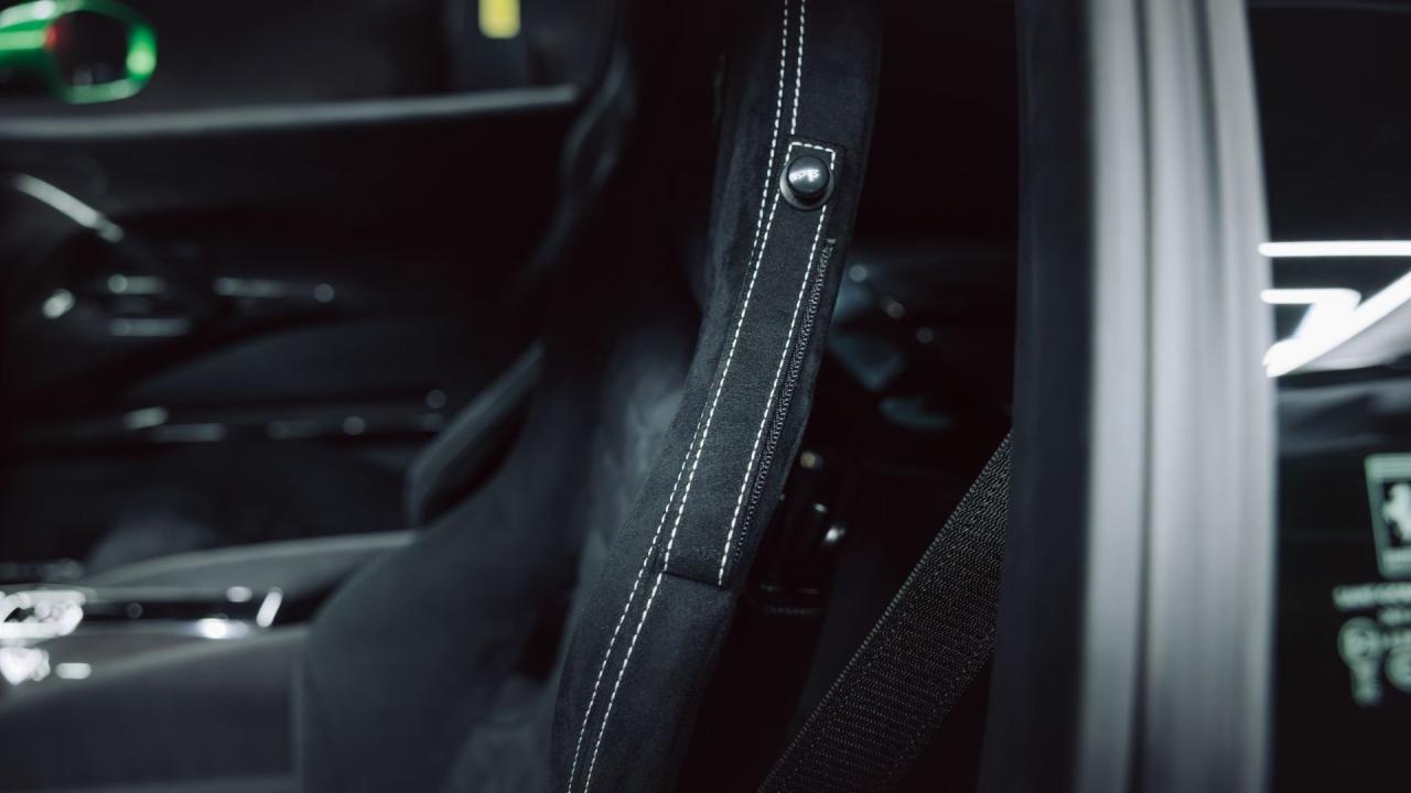 2023 Ferrari 812 Competizione