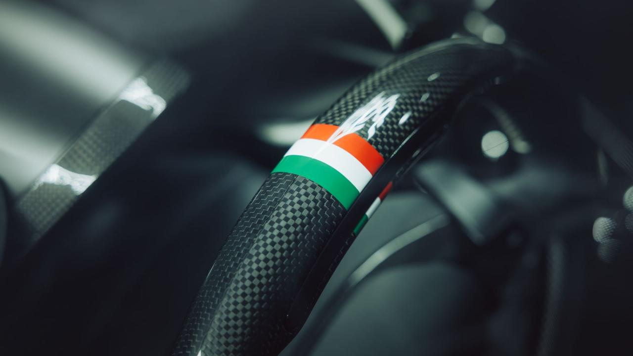 2023 Ferrari 812 Competizione