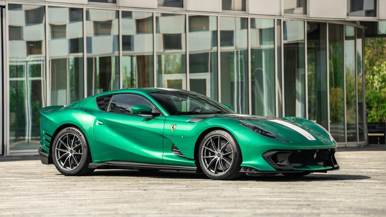 2023 Ferrari 812 Competizione