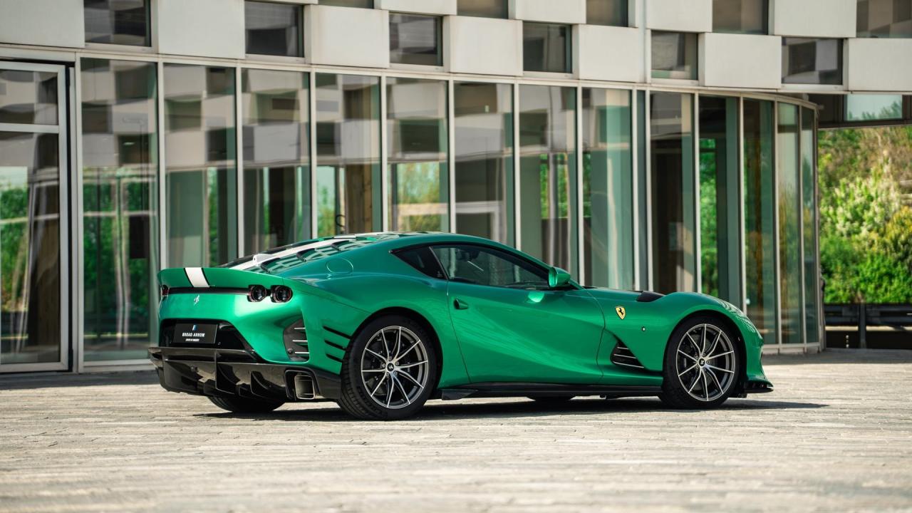 2023 Ferrari 812 Competizione