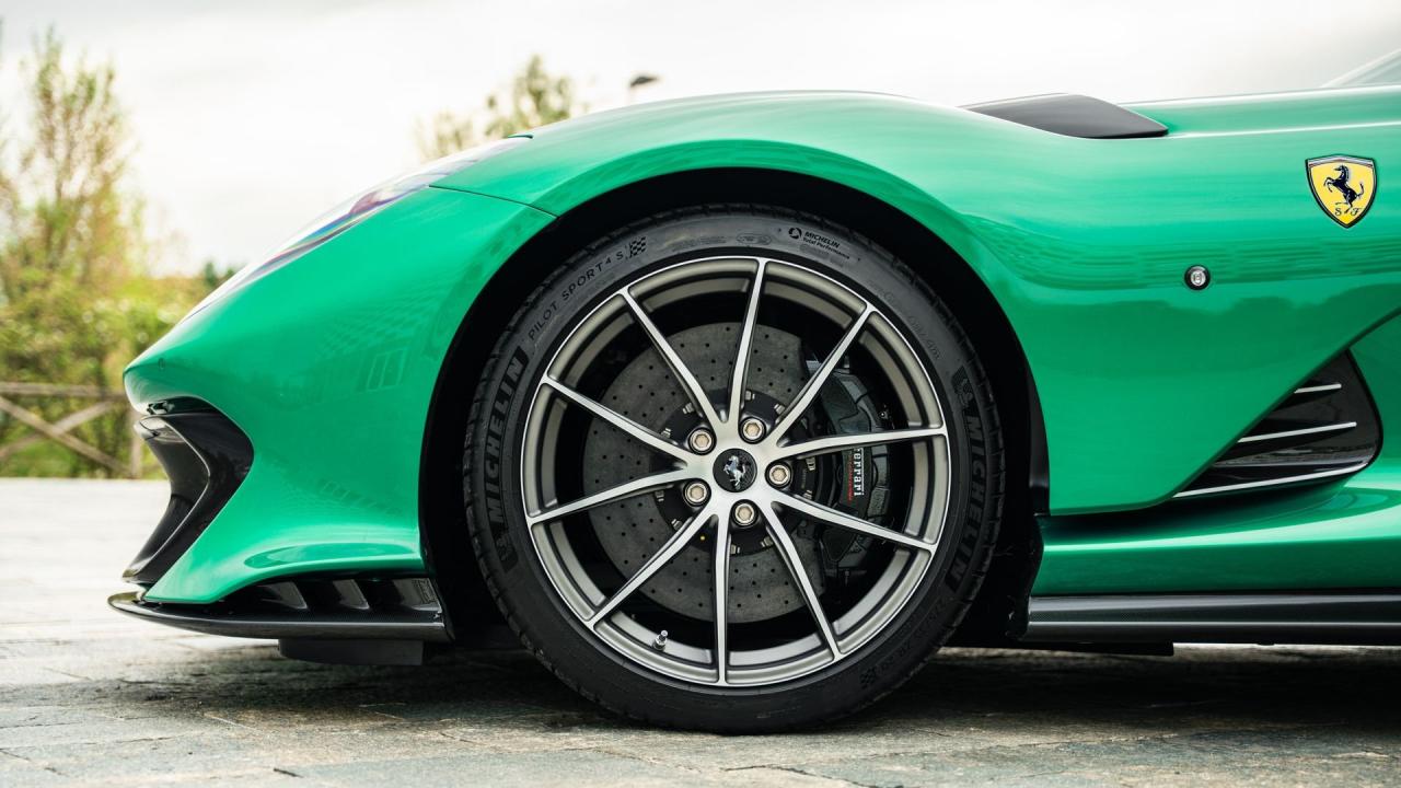 2023 Ferrari 812 Competizione