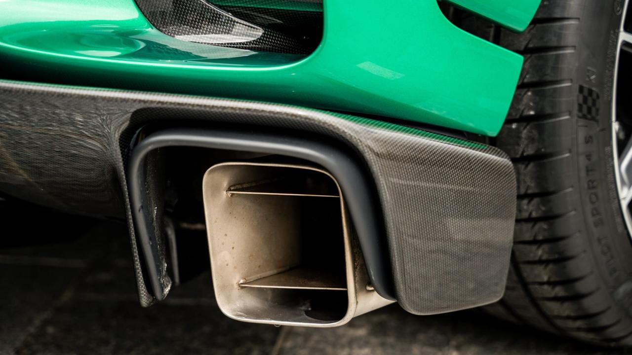 2023 Ferrari 812 Competizione