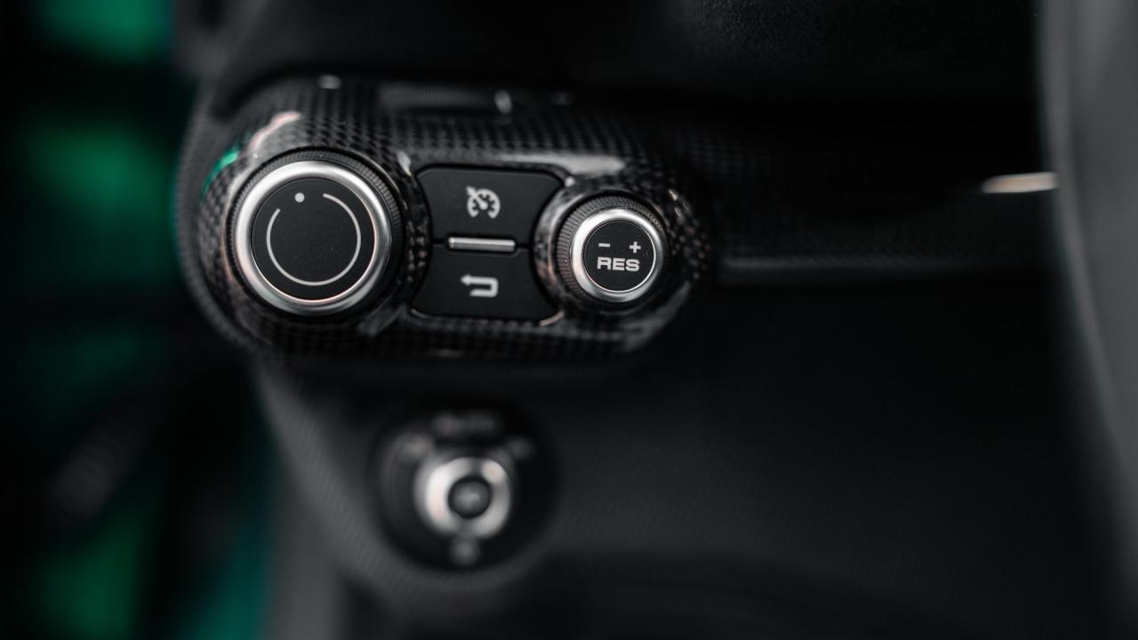 2023 Ferrari 812 Competizione