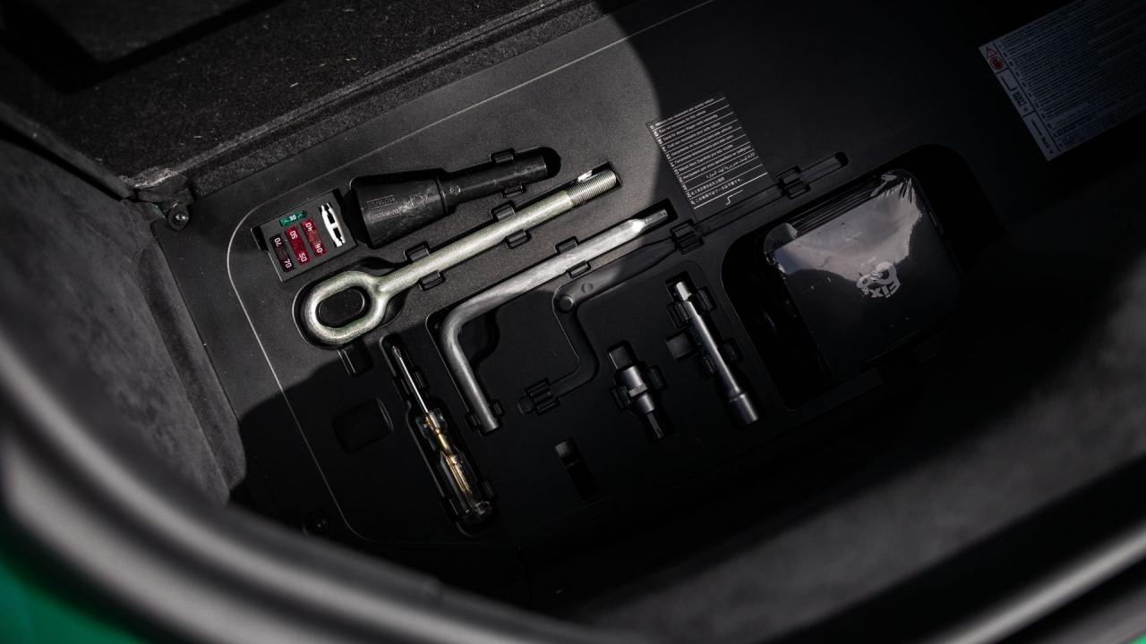 2023 Ferrari 812 Competizione