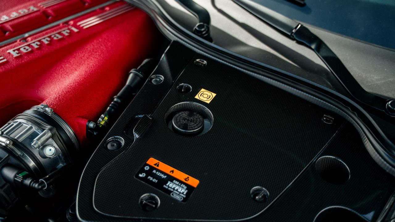 2023 Ferrari 812 Competizione