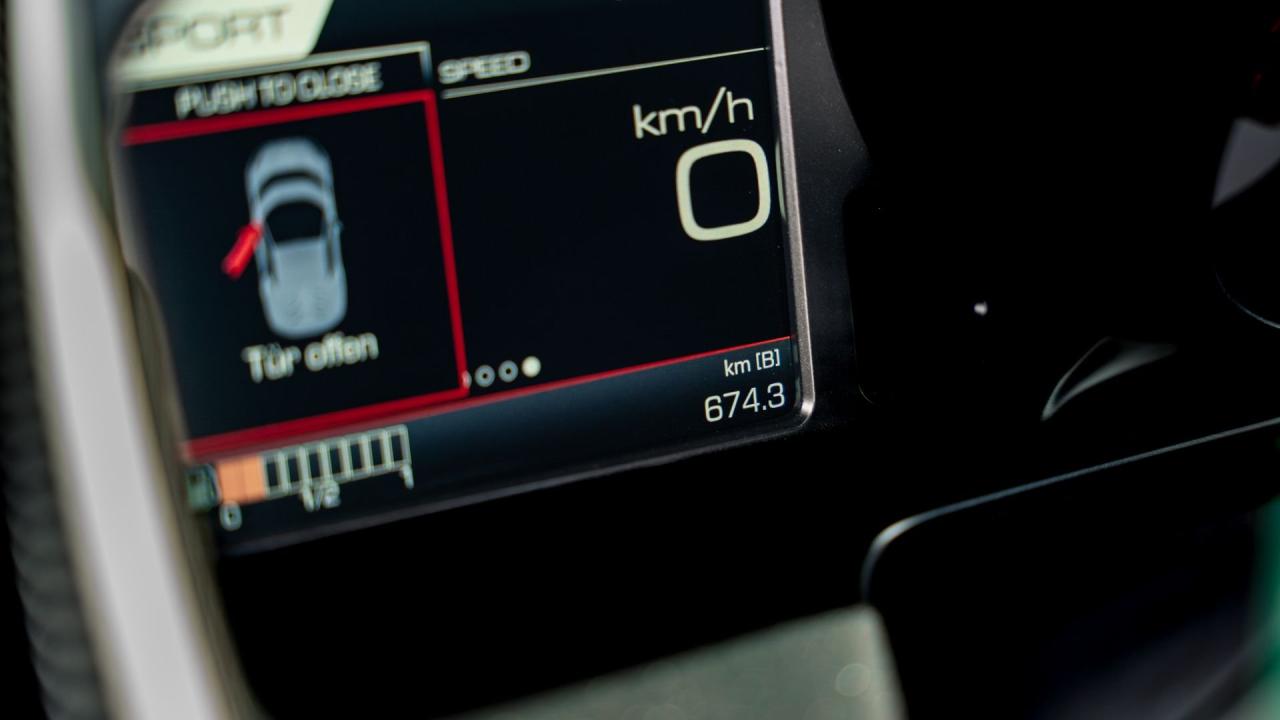 2023 Ferrari 812 Competizione