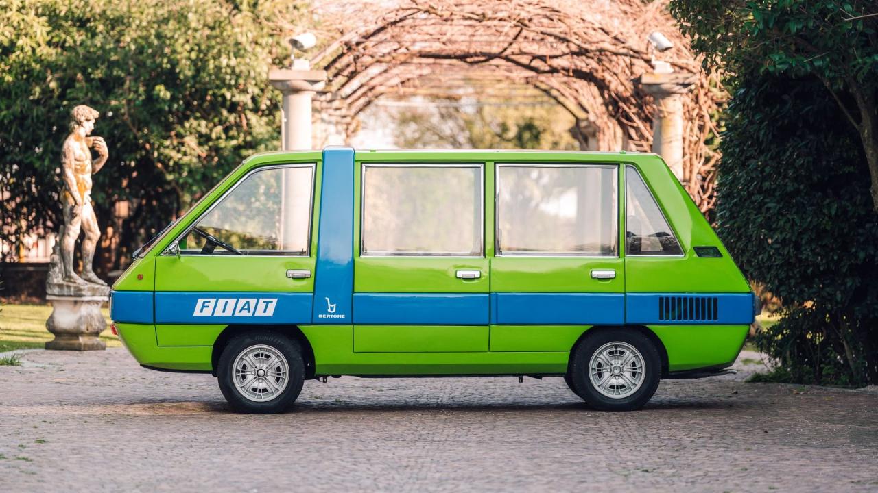 1977 Fiat Bertone 850 T Visitors Bus