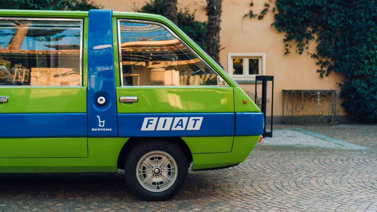 1977 Fiat Bertone 850 T Visitors Bus