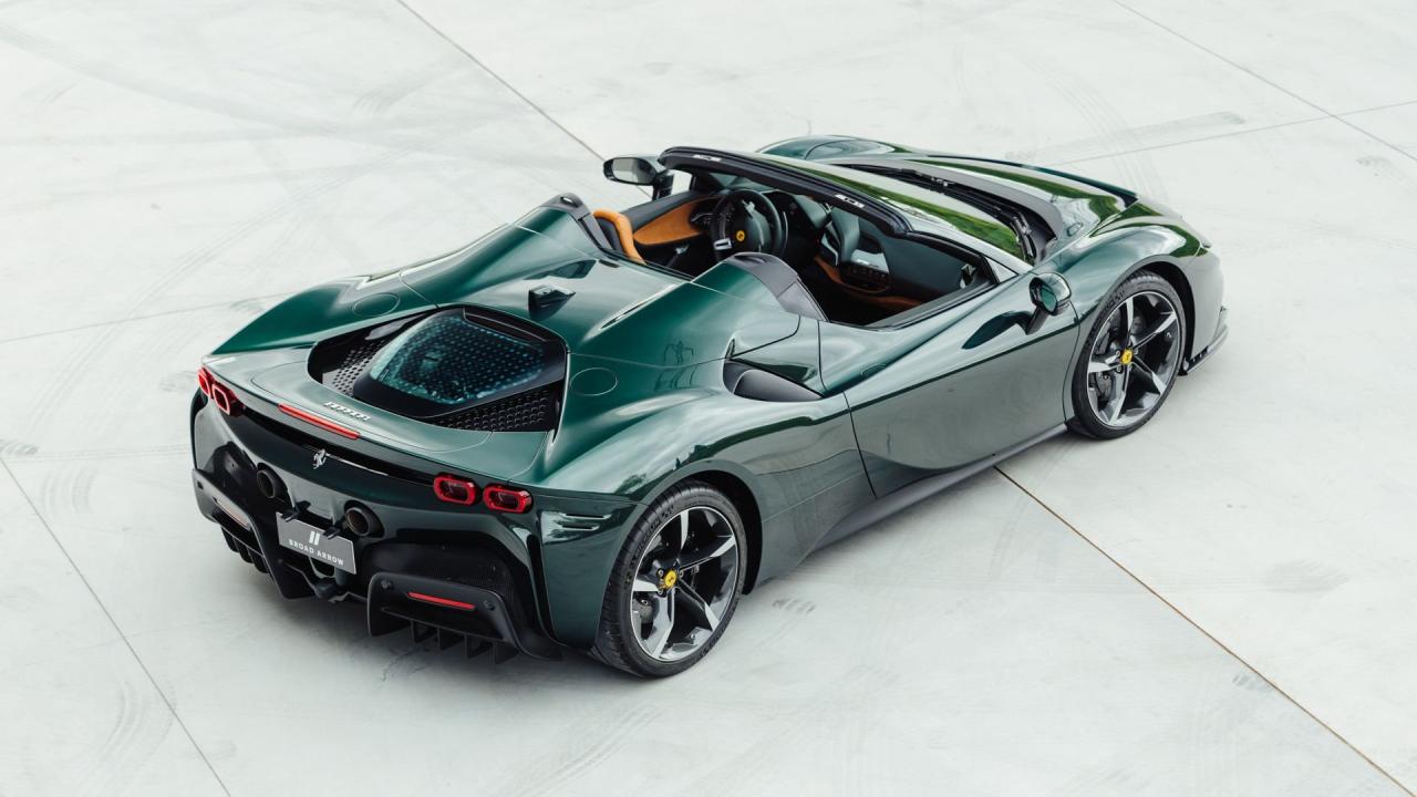 2022 Ferrari SF90 SPIDER