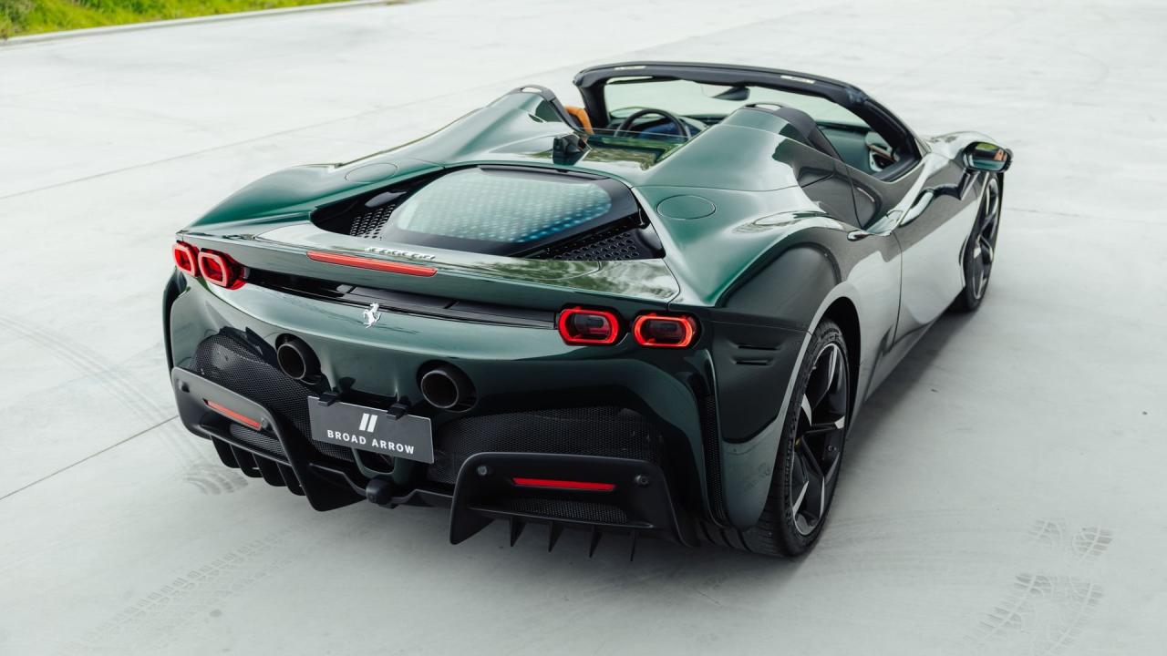 2022 Ferrari SF90 SPIDER