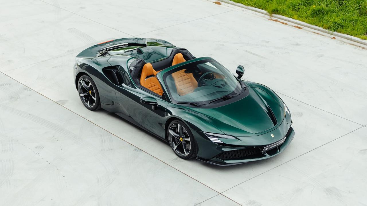 2022 Ferrari SF90 SPIDER