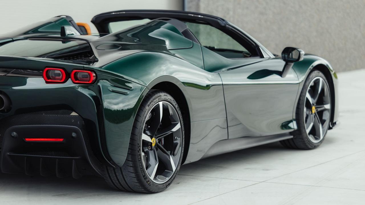 2022 Ferrari SF90 SPIDER