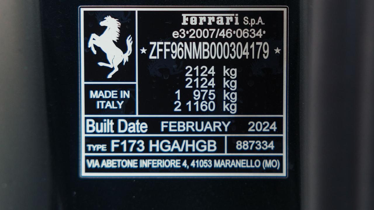 2022 Ferrari SF90 SPIDER