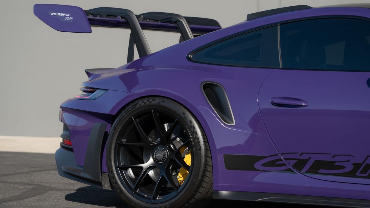 2025 Porsche 911 GT3 RS Weissach Package